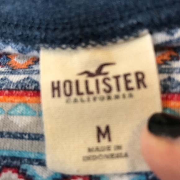 Hollister Henley size medium - Picture 2 of 3